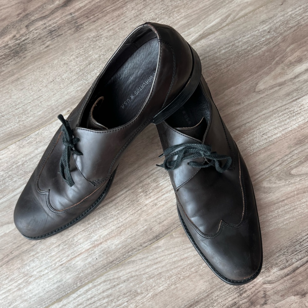 John Varvatos leather oxfords taupe brown pre-own gently used in great condition